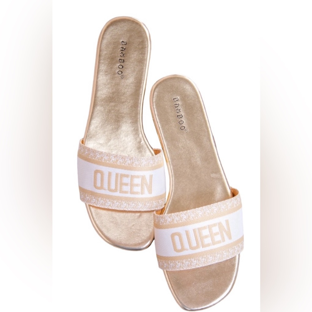⭐️NEW - Bamboo - QUEEN White & Gold Flyknit Sandal Slide - Womens Size 8 1/2